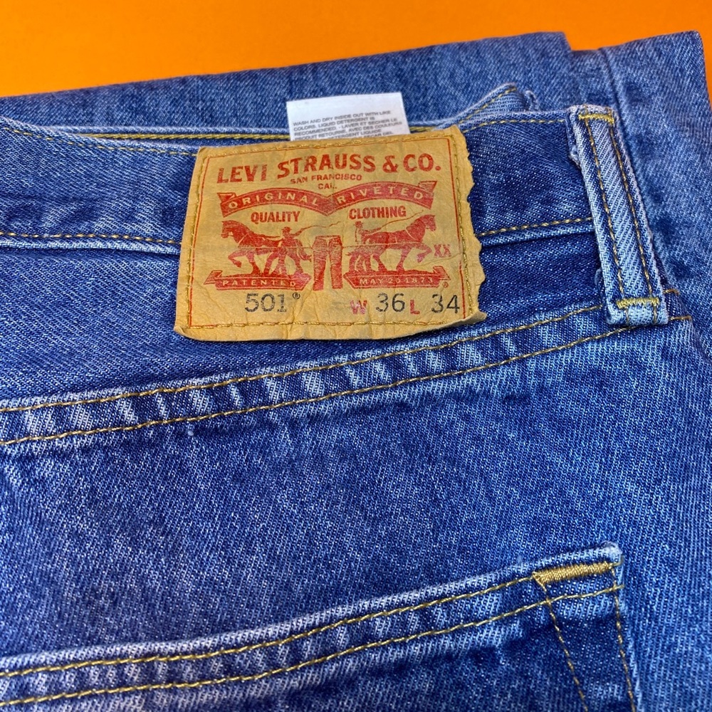 501 levis  button fly Jean
